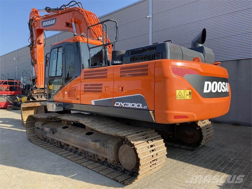 Doosan DX300LC-5 대형 굴삭기 29톤 이상