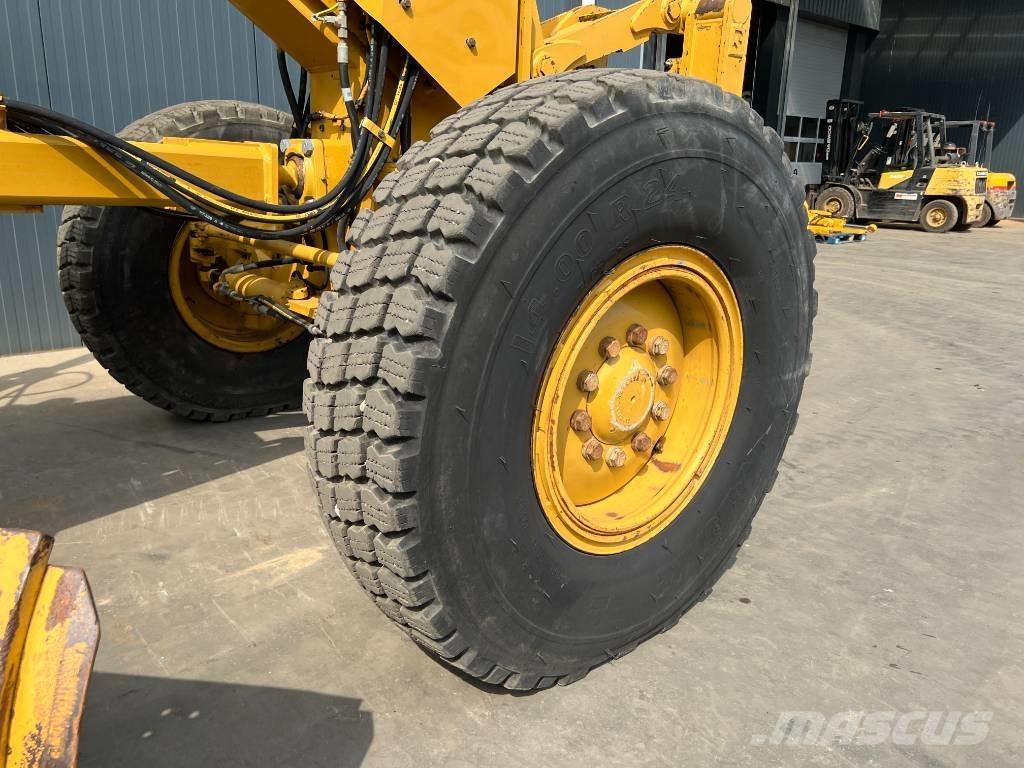 CAT 140M 그레이더