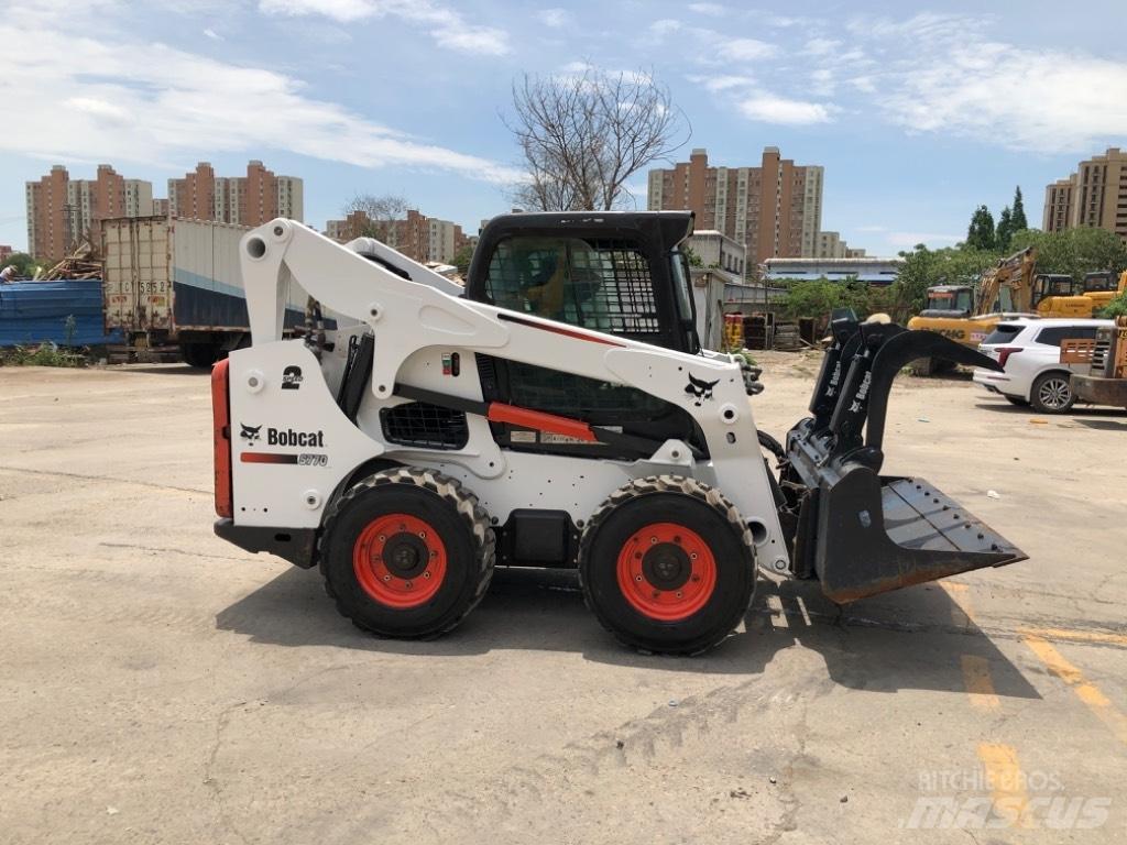 Bobcat S 770  스키드로더