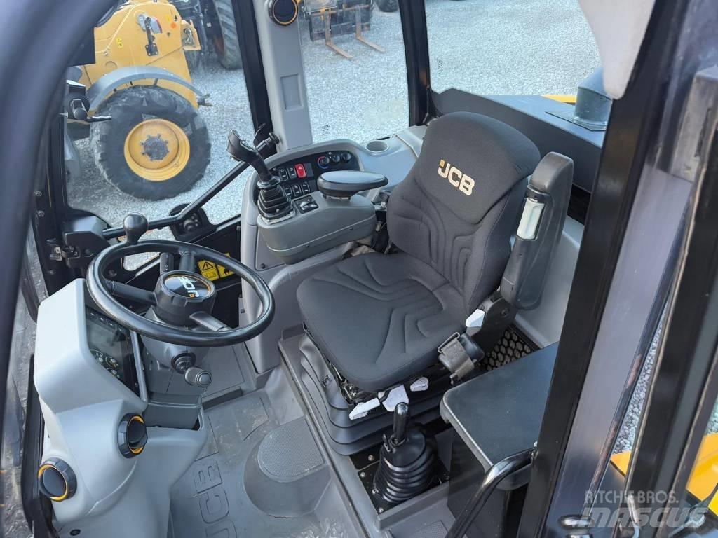 JCB TM 320 농업용 텔레 핸들러