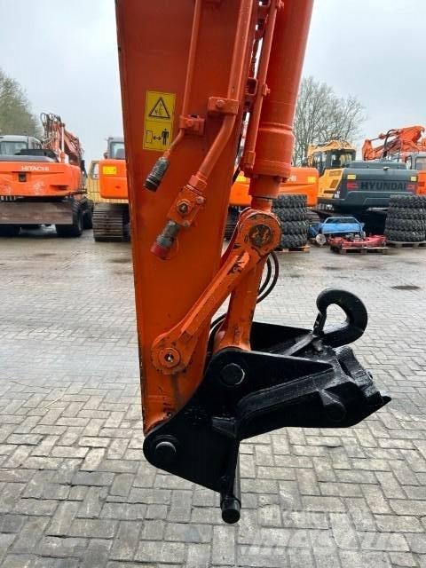 Hitachi ZX140W-5B  휠 굴삭기