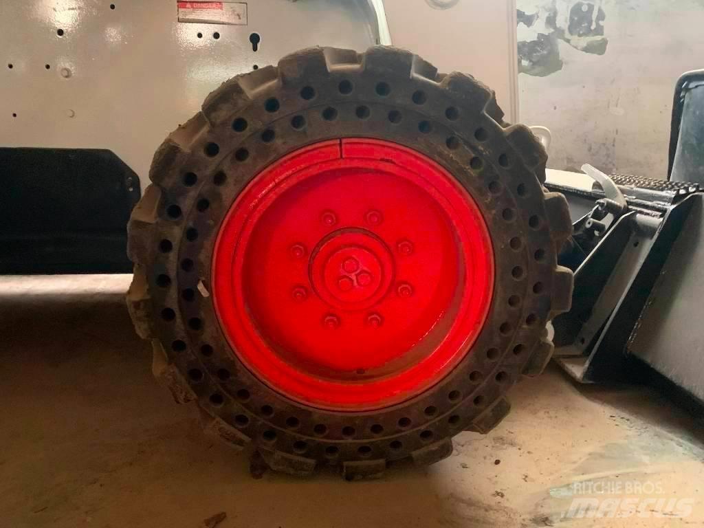 Bobcat S 185  스키드로더