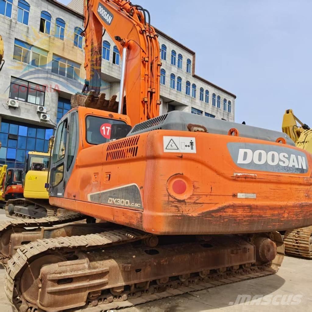 Doosan DX 300 LC 대형 굴삭기 29톤 이상