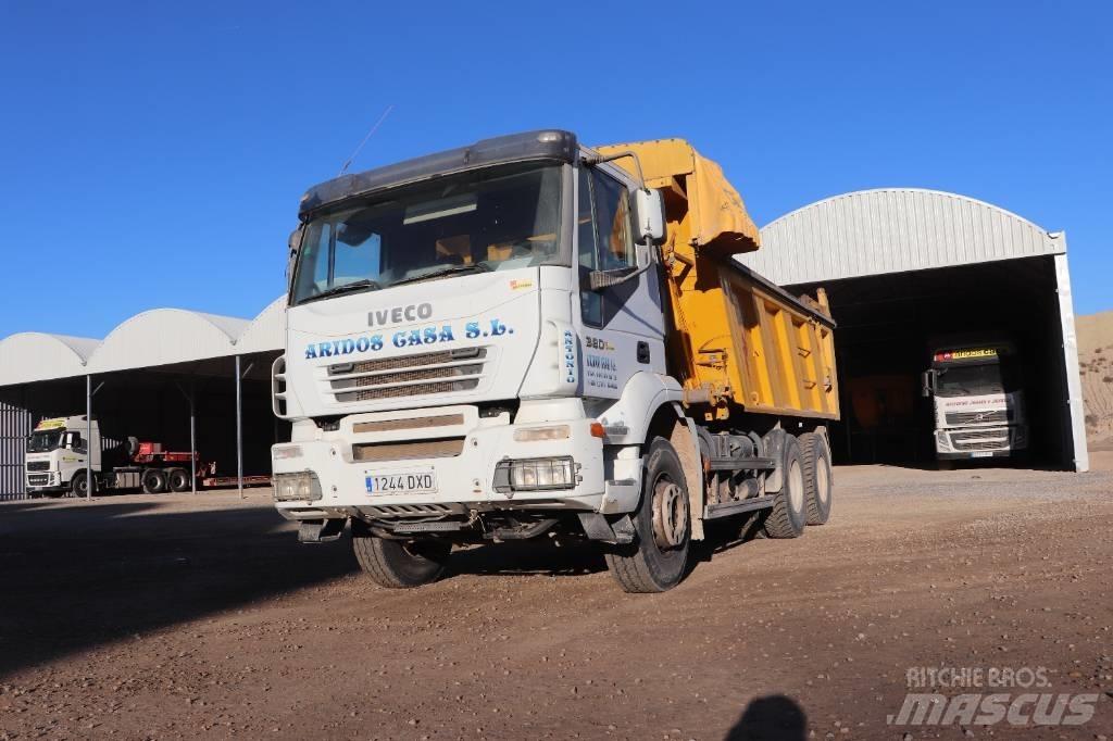 Iveco Trakker 380 덤프 트럭