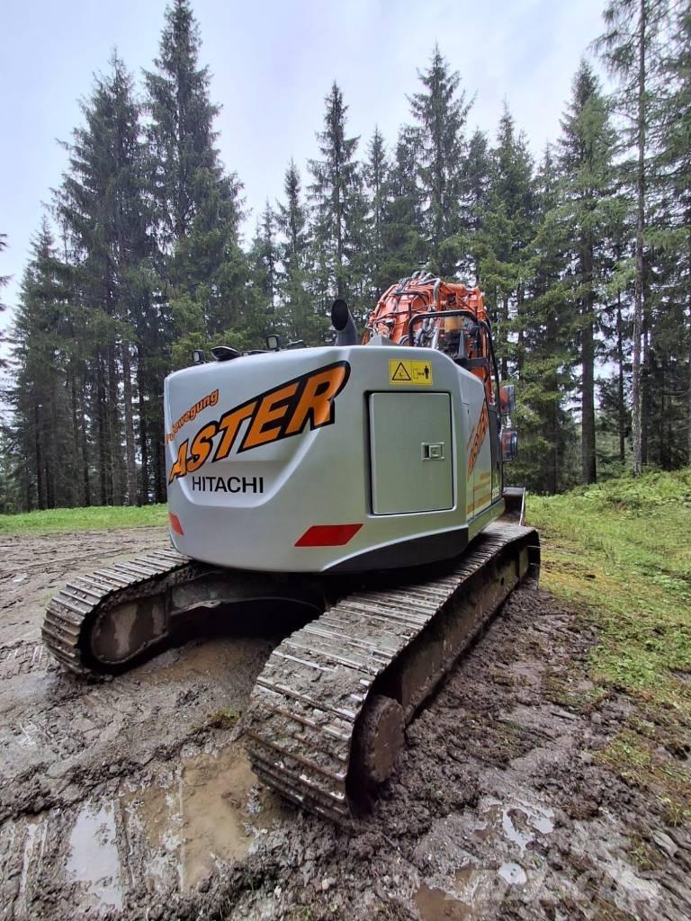 Hitachi ZX 225 US LC 대형 굴삭기 29톤 이상