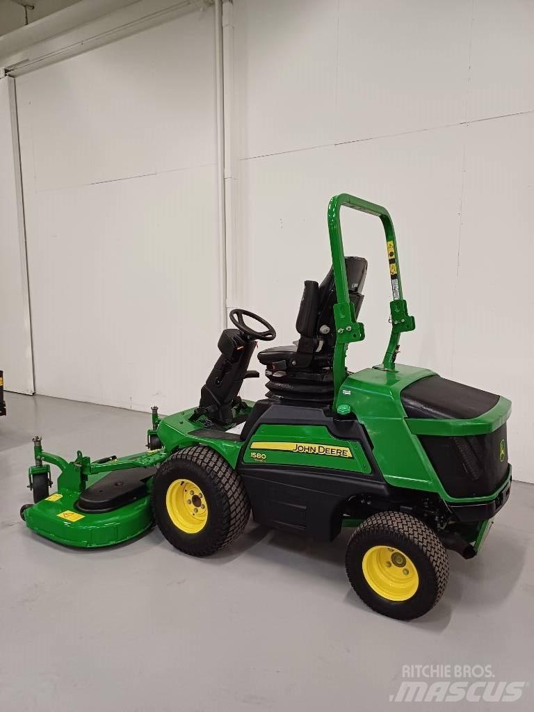 John Deere 1580 탑승형 잔디깎기