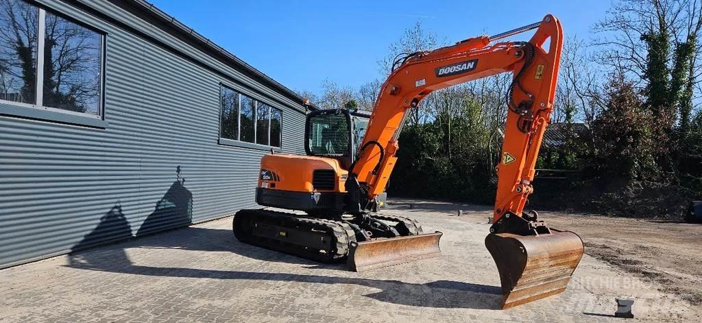 Doosan DX 85r -3 중형굴삭기 7톤-28톤