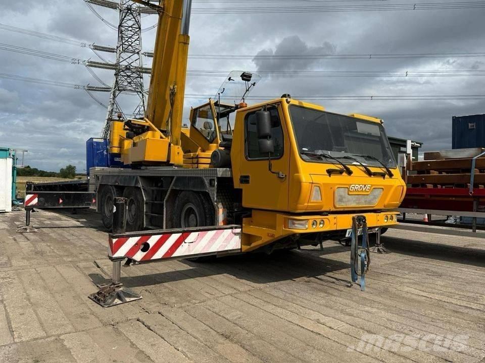 Grove GMK 3055 A/T 크레인