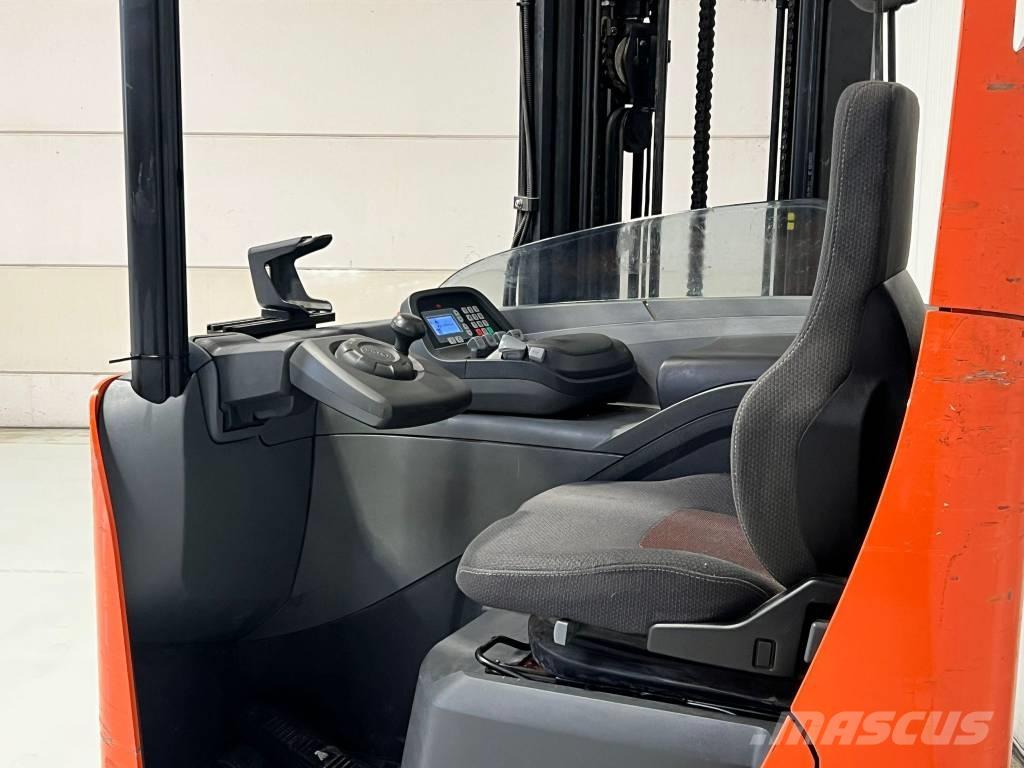 BT RRE160 리치 트럭