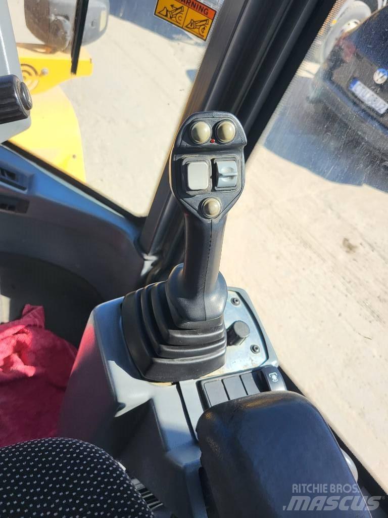 Volvo L 30 G  휠로우더