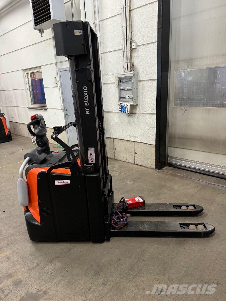 Toyota SPE140L 포크리프트