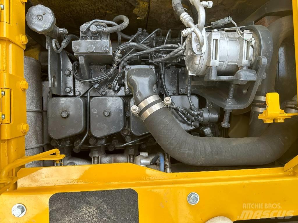Komatsu PC 128 대형 굴삭기 29톤 이상