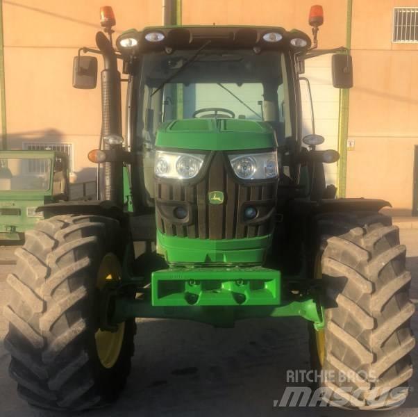 John Deere 6115 R 트랙터