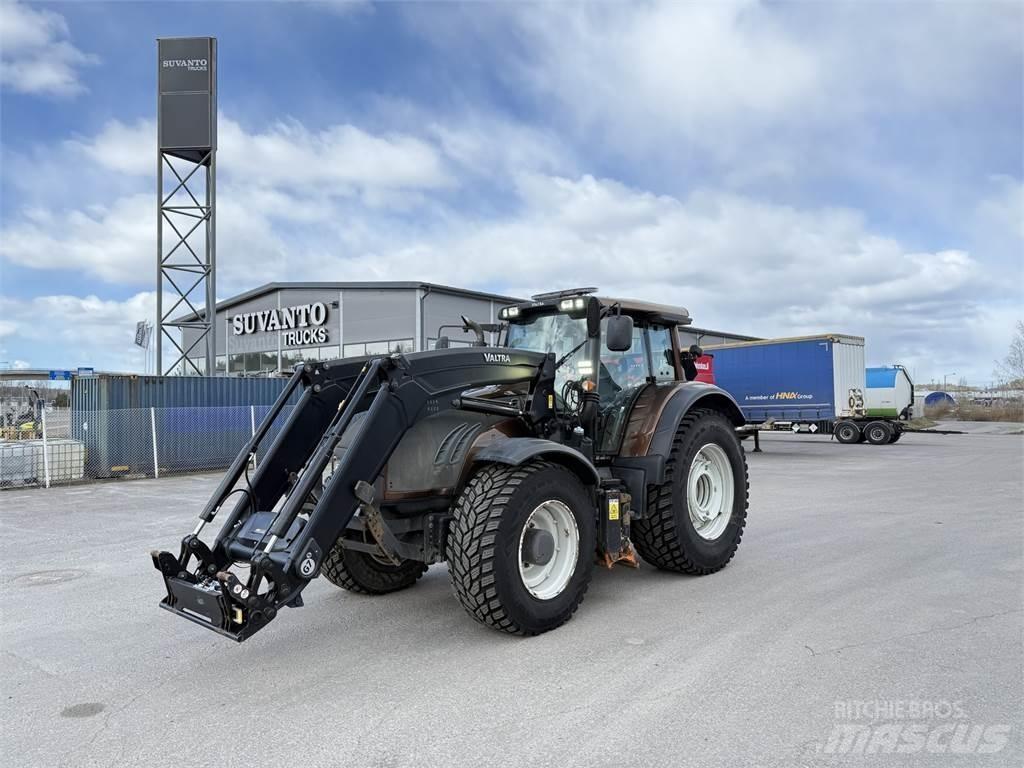 Valtra T203 트랙터