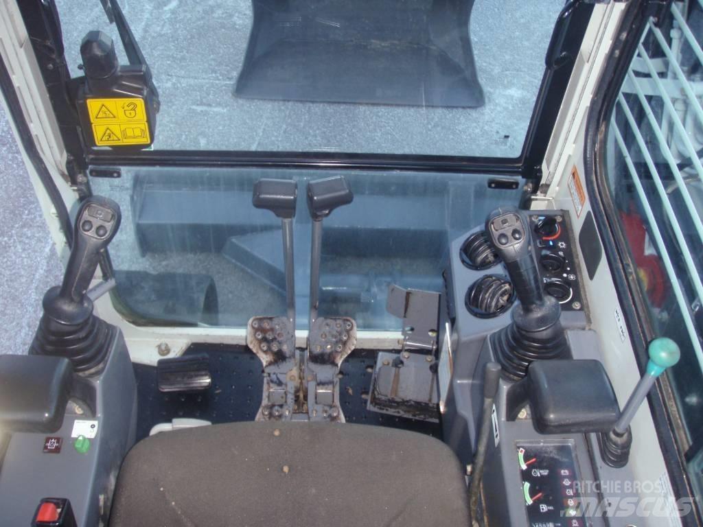Takeuchi TB153FR 소형 굴삭기 7톤 미만