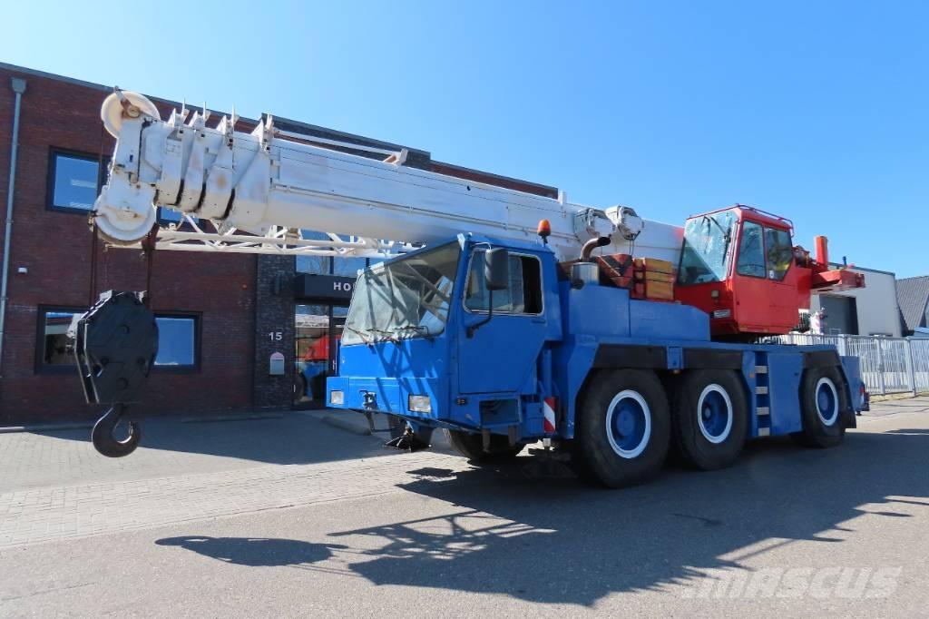 Liebherr LTM 1050-1 A/T 크레인