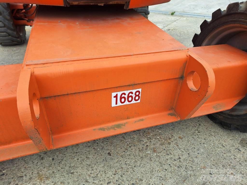 JLG 600 AJ 관절형 전동이동 리프트