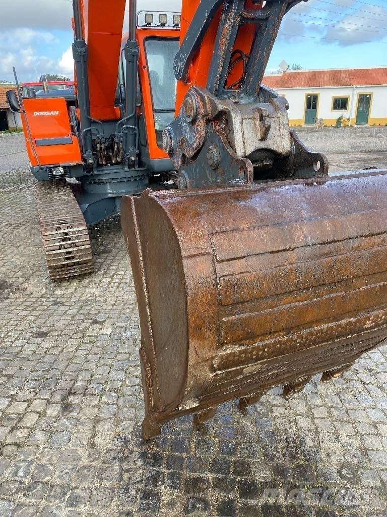 Doosan DX 220 NLC 대형 굴삭기 29톤 이상