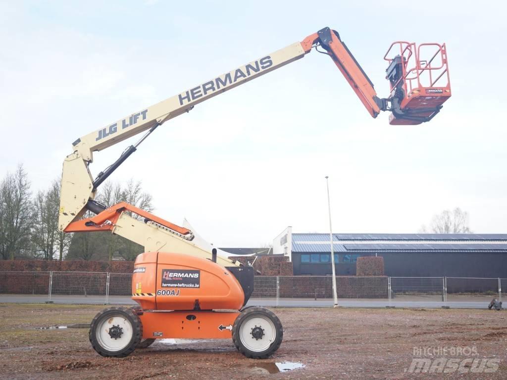 JLG 600 AJ 관절형 전동이동 리프트