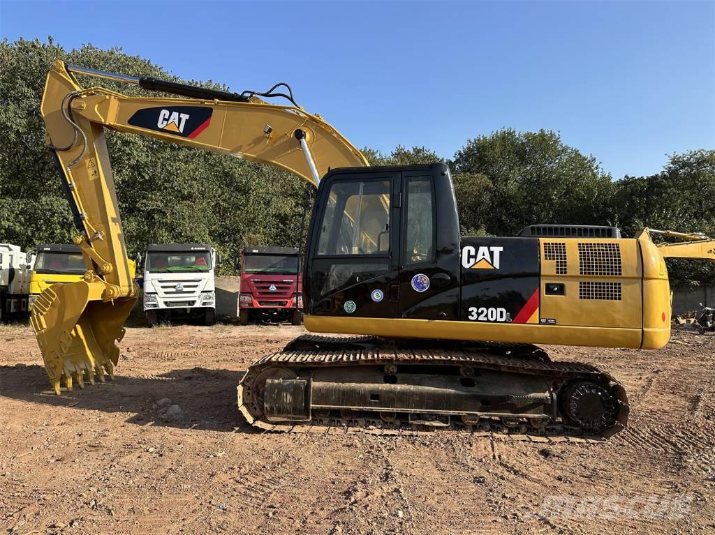 CAT 320 D 대형 굴삭기 29톤 이상