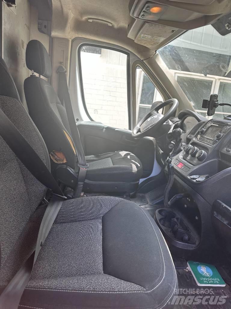 Dodge promaster 탑차 트럭