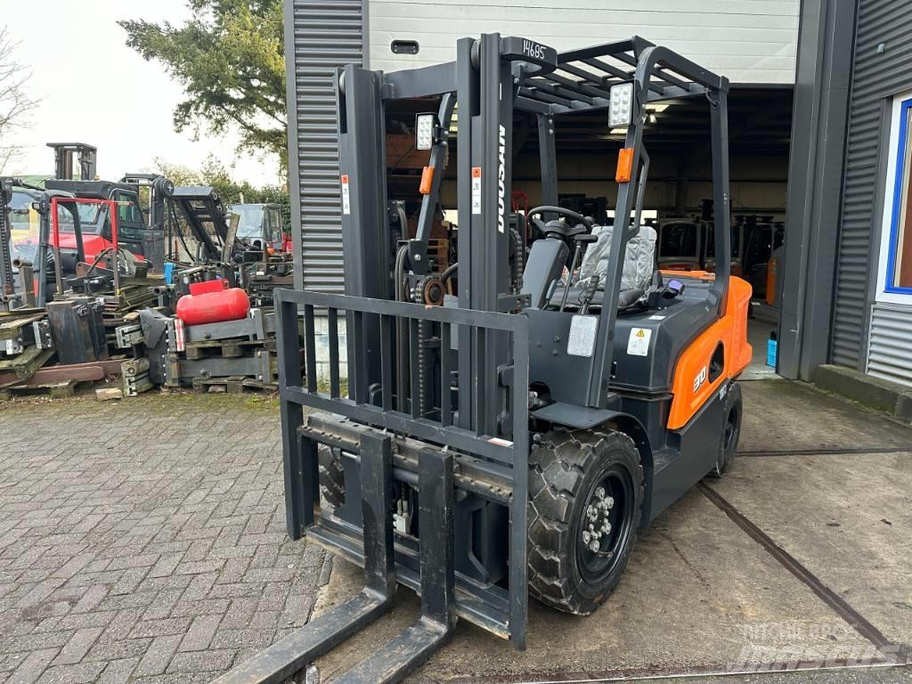 Doosan D30NX 디젤 지게차