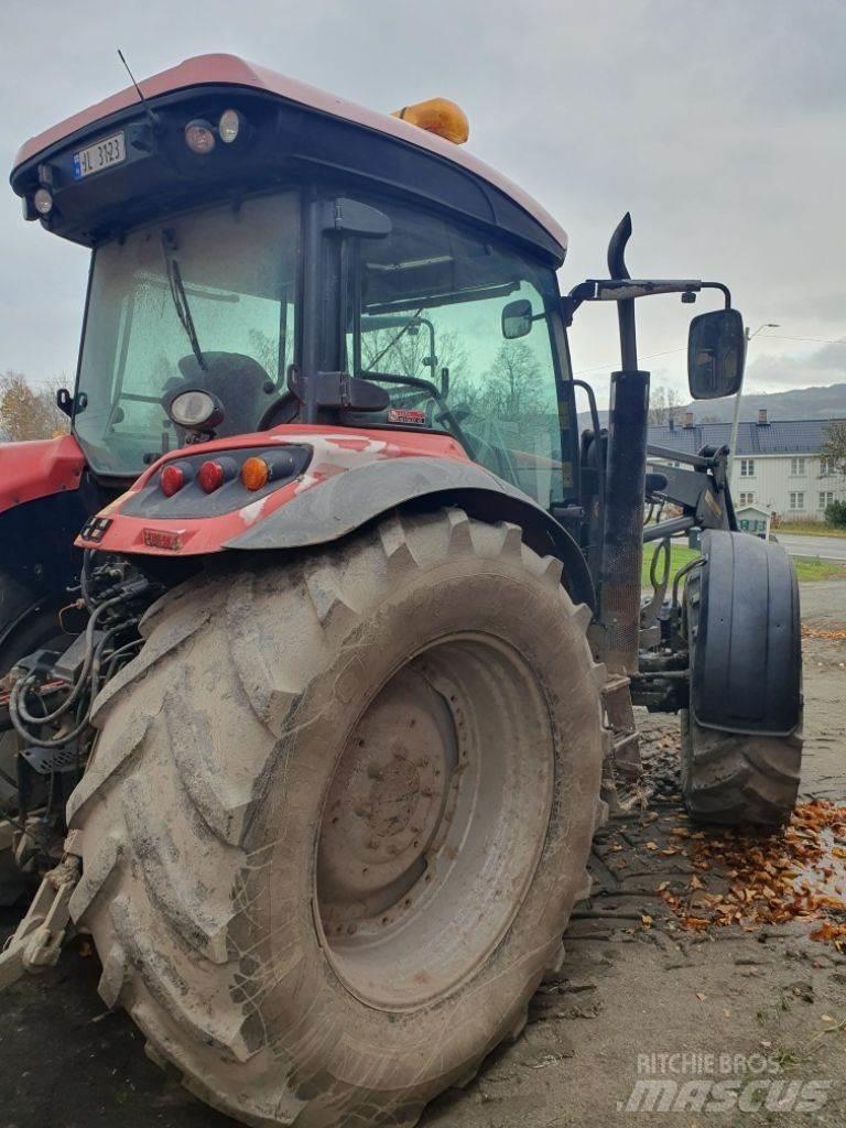 McCormick MC 130 트랙터