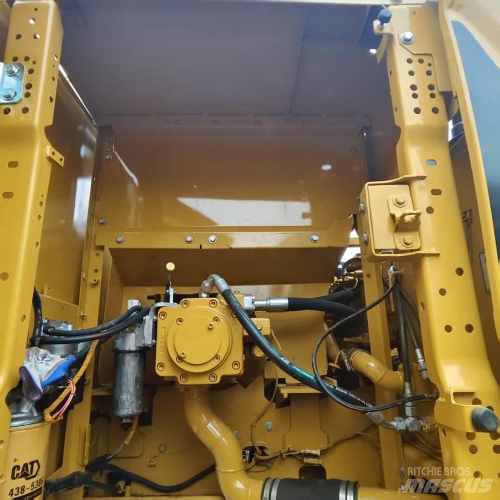 CAT 320 GC 중형굴삭기 7톤-28톤