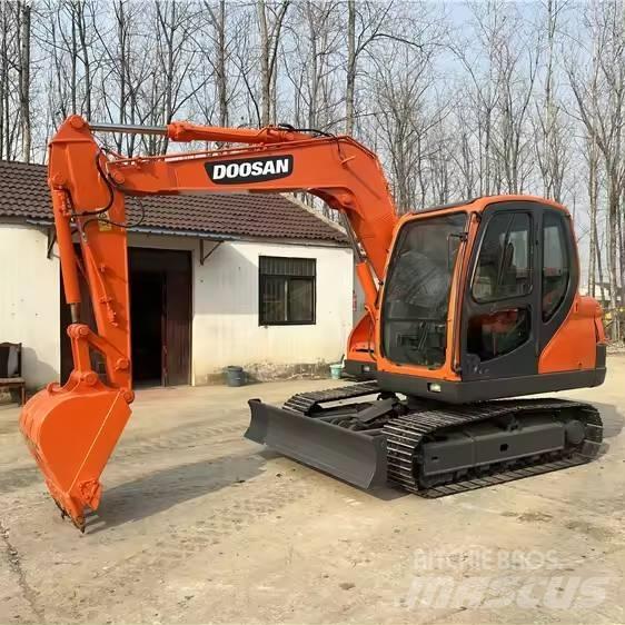 Doosan DX75 대형 굴삭기 29톤 이상