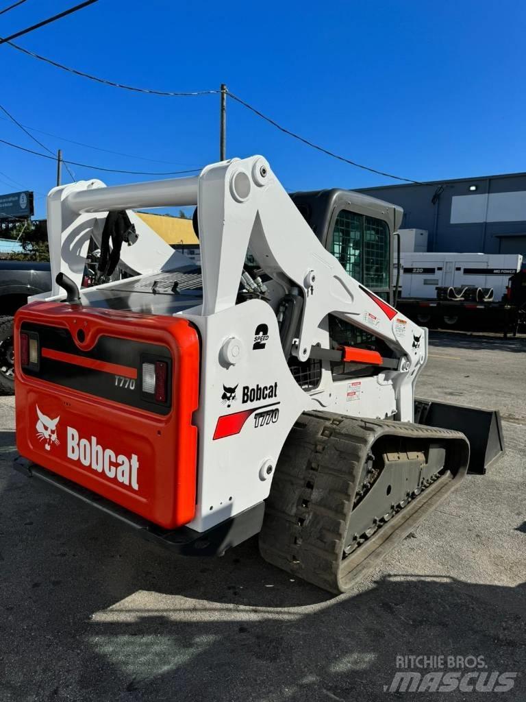 Bobcat T 770  스키드로더
