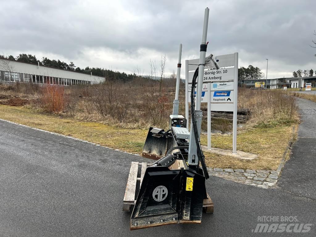 AP Powerblade PB2200 궤도식 로우더