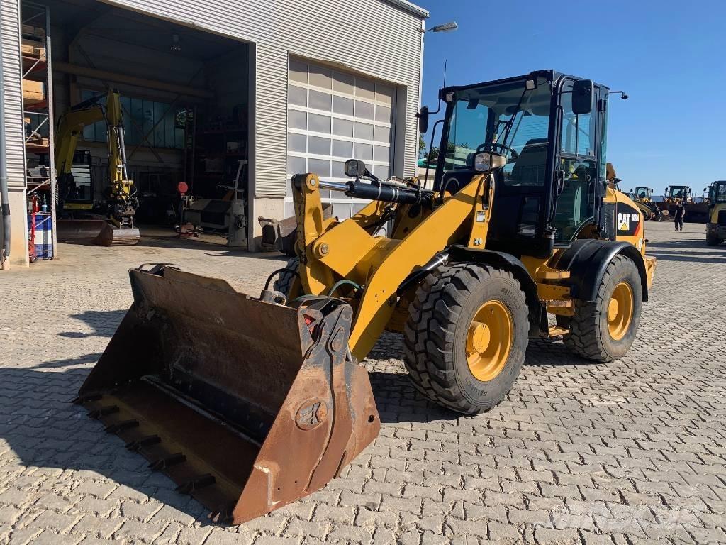 CAT 908M  휠로우더