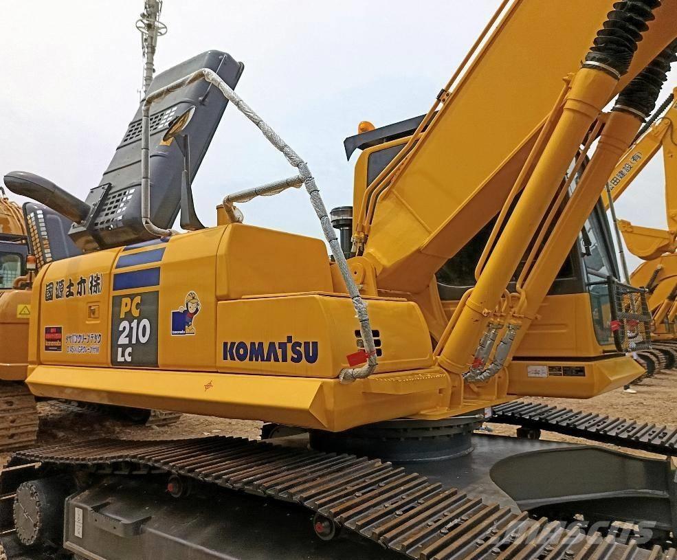 Komatsu PC 210 대형 굴삭기 29톤 이상