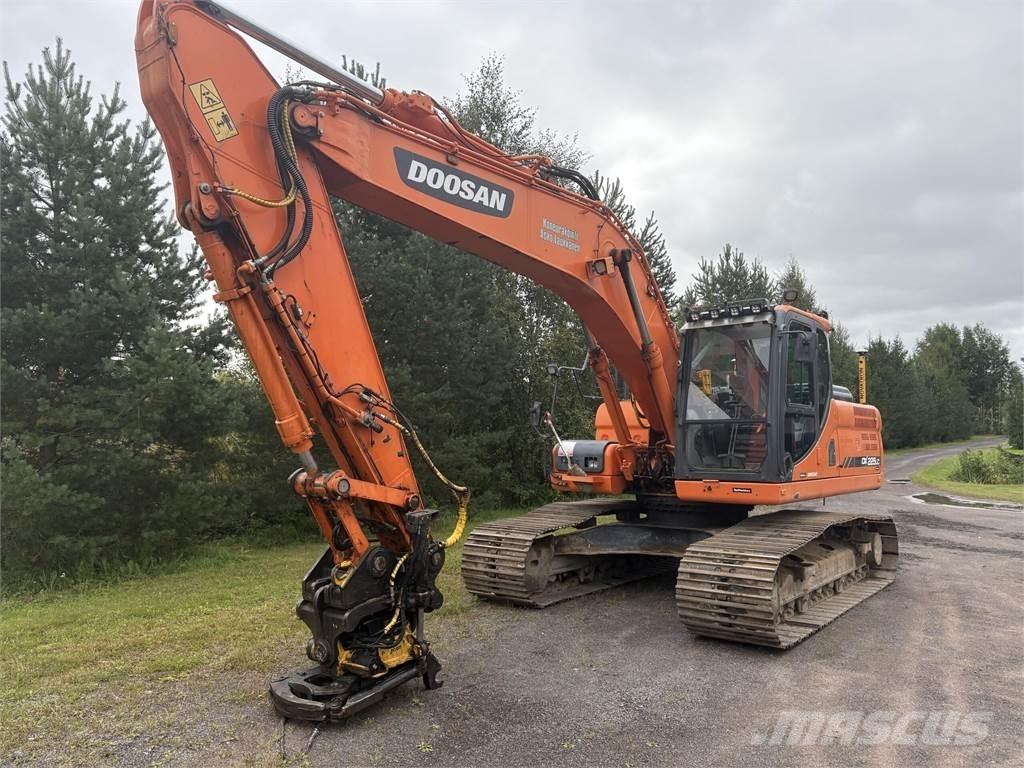 Doosan DX225LC-3 대형 굴삭기 29톤 이상