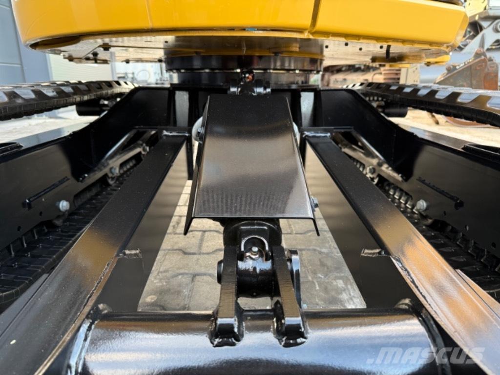 CAT 302.7 CR 소형 굴삭기 7톤 미만