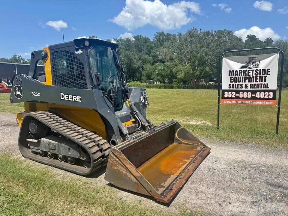 John Deere 325  스키드로더