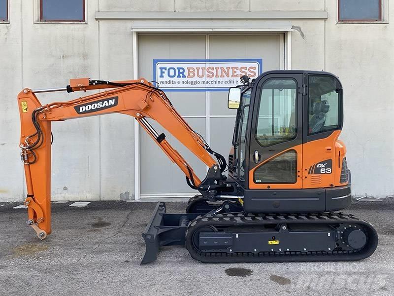 Doosan DX 63-3 소형 굴삭기 7톤 미만