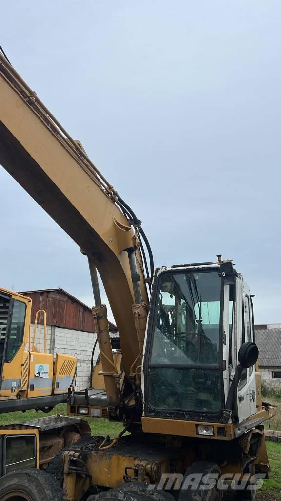 Liebherr A 904 유압식 기계