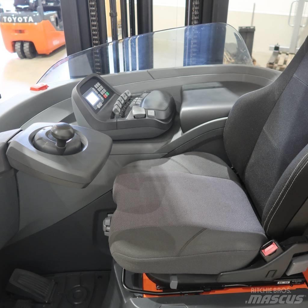 Toyota RRE160H 리치 트럭