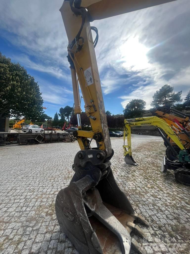 Komatsu PC 138 US-8 중형굴삭기 7톤-28톤