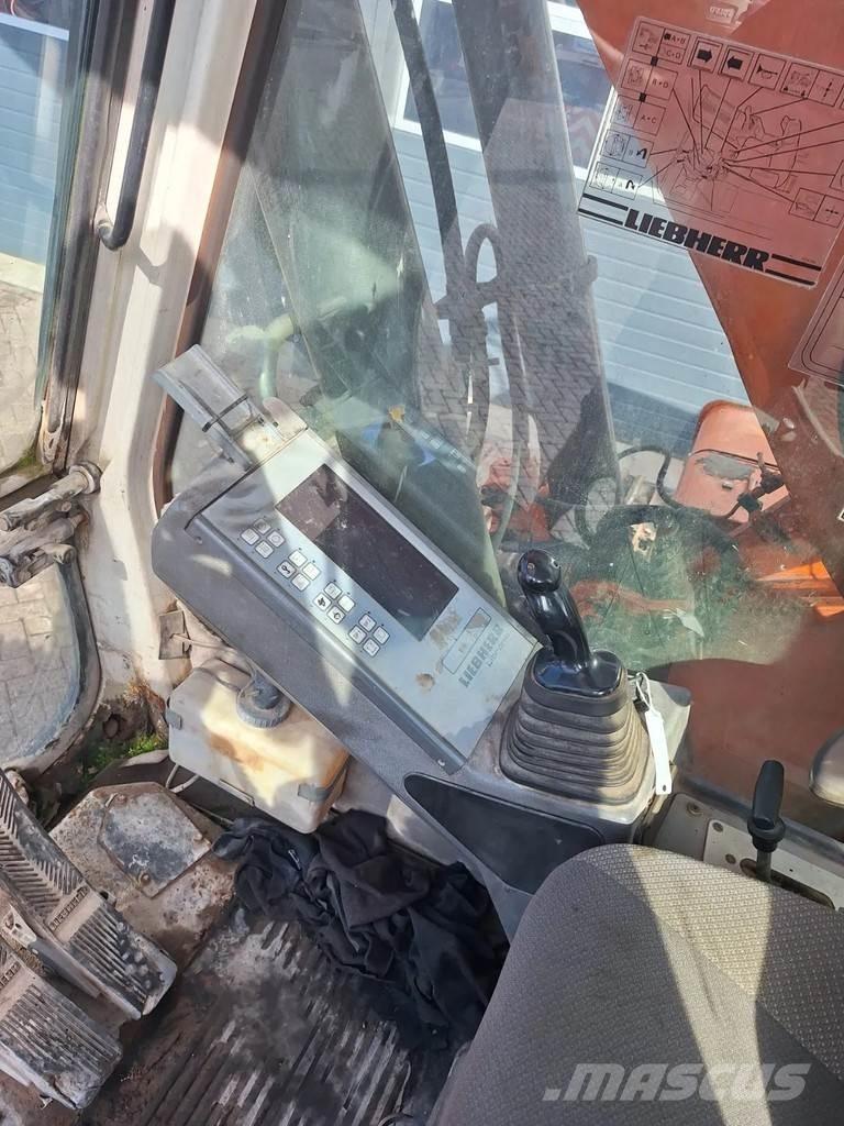 Liebherr R932 대형 굴삭기 29톤 이상
