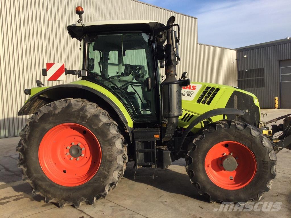 CLAAS ARION 550 트랙터
