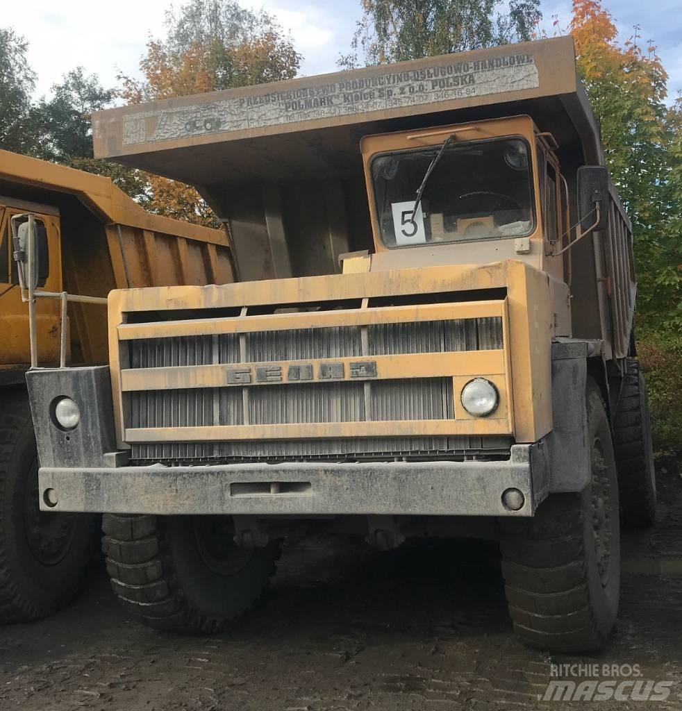 Belaz 7523 초대형 덤프 트럭