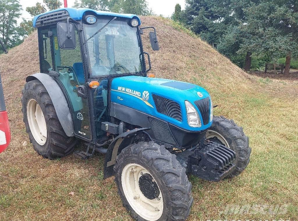 New Holland T4.85F 트랙터