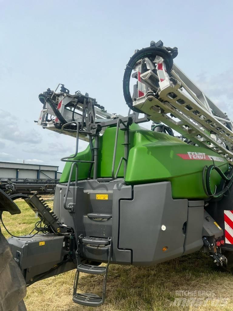Fendt Rogator 355 견인형 분무기