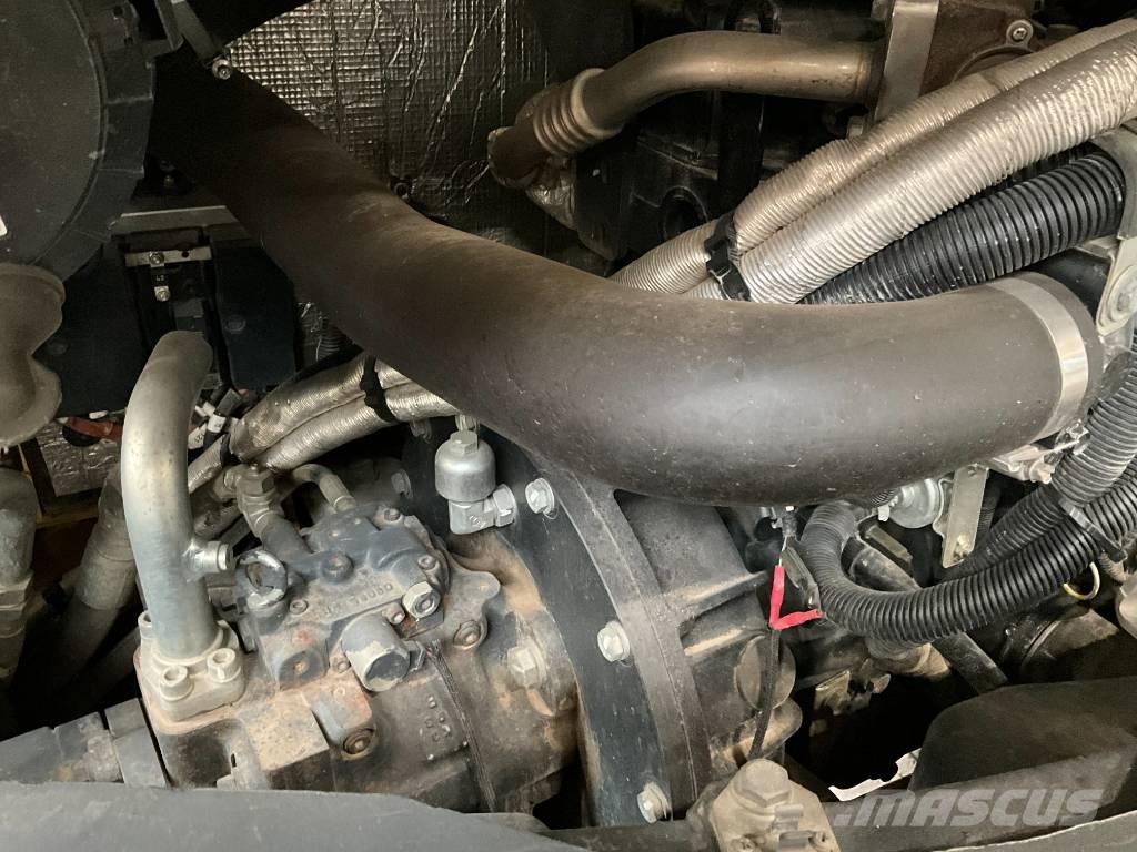 Komatsu PC 80 MR-3 중형굴삭기 7톤-28톤