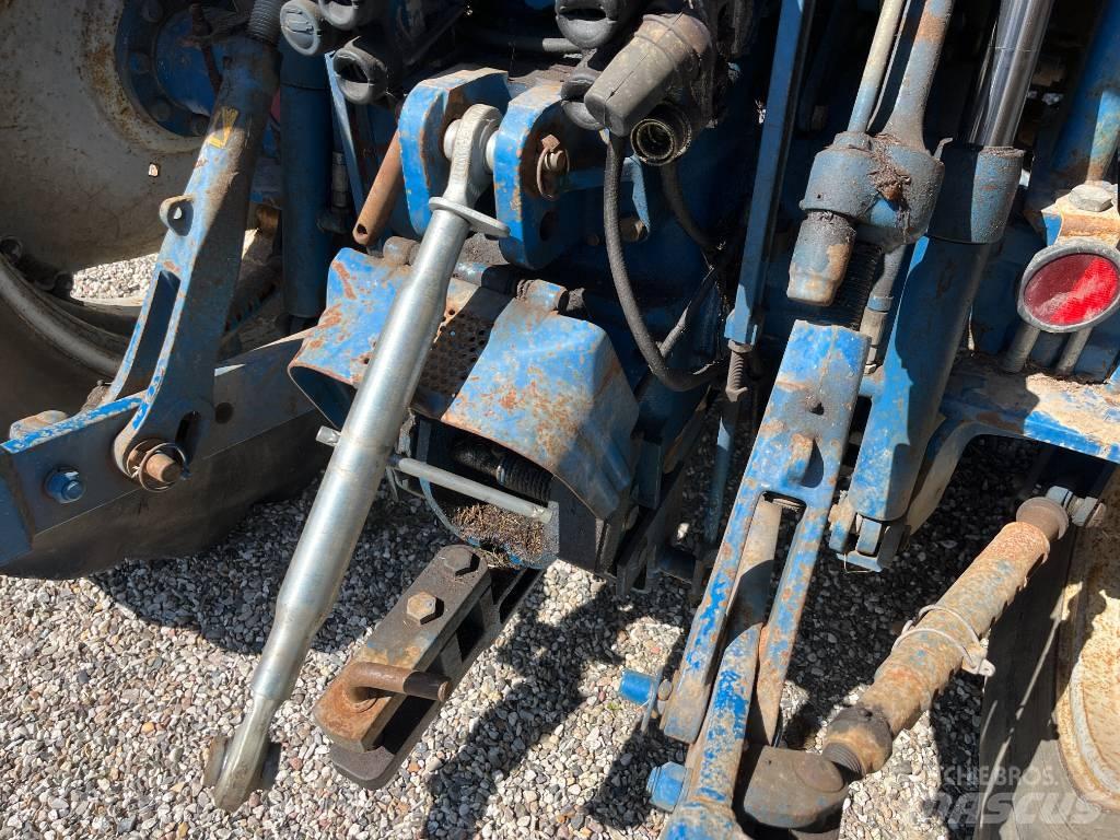 Ford 8210 Force III 트랙터