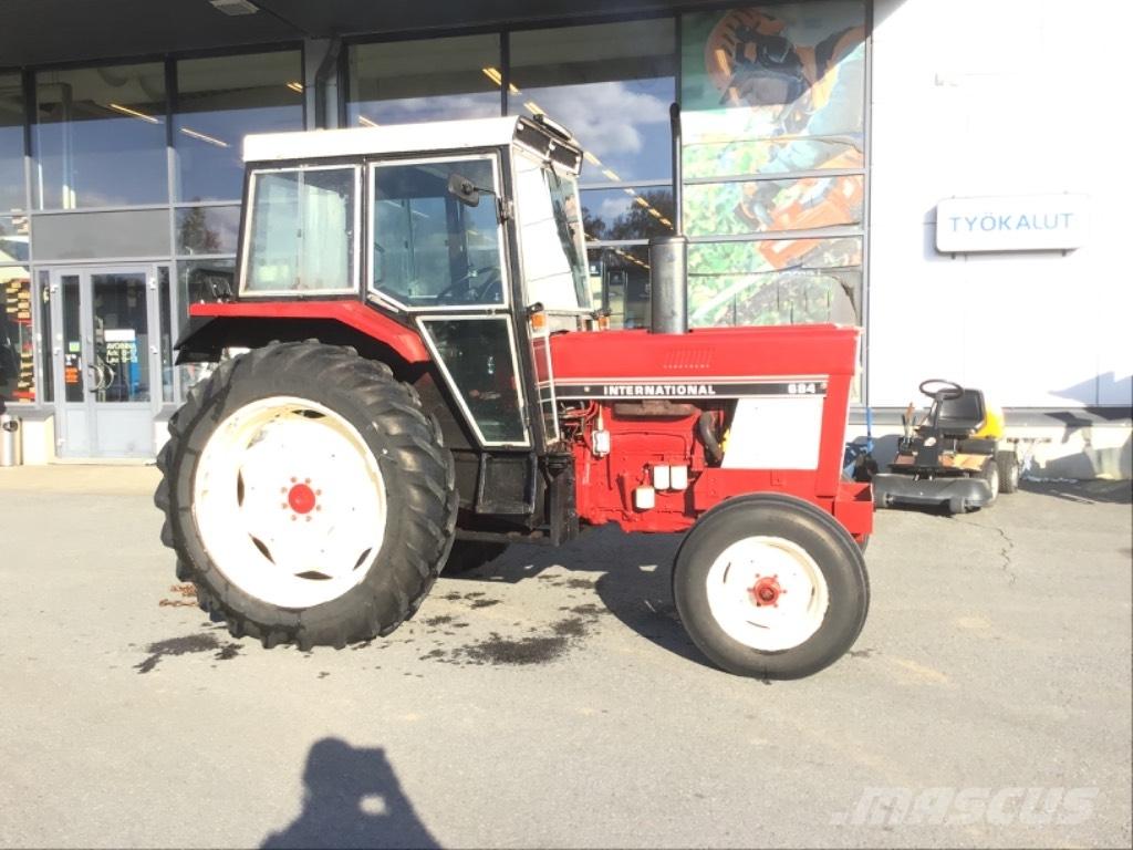 International 684 트랙터