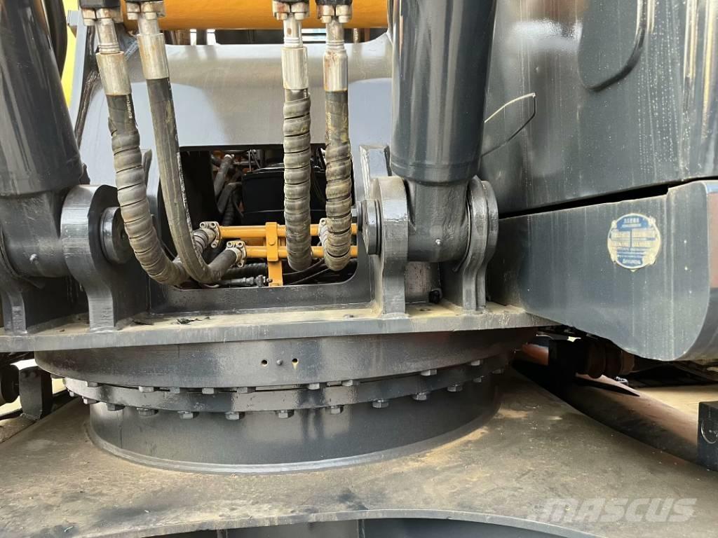 Hyundai 305 LC-9T 대형 굴삭기 29톤 이상