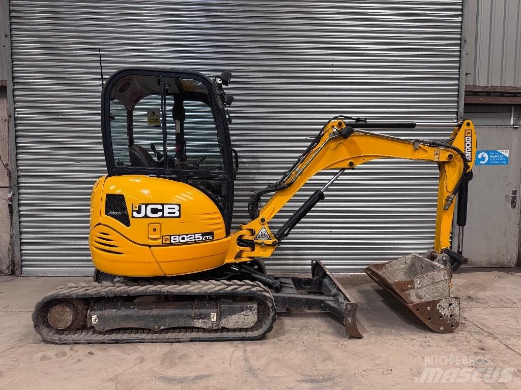 JCB 8025 ZTS 소형 굴삭기 7톤 미만